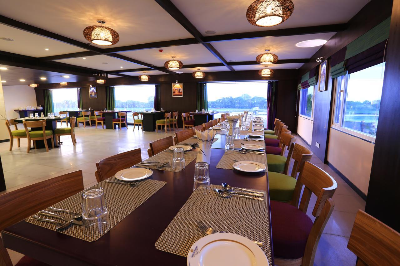 Nandan Kanan Hotel & Resort Sipra Esterno foto